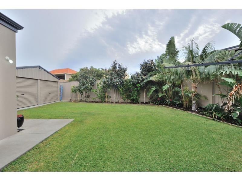 19 Fifth Avenue, Shoalwater WA 6169