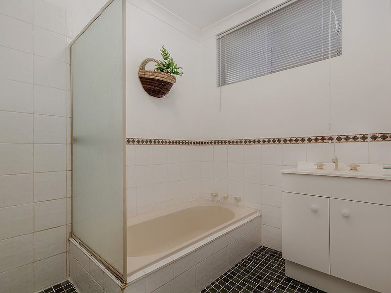 20 Quindalup Court, Hillman WA 6168