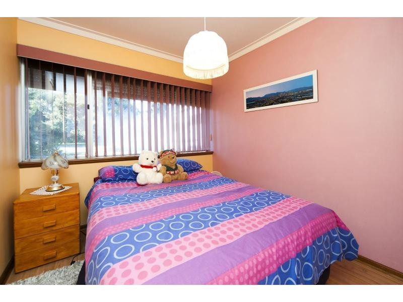 21 Cambridge Crescent, Cooloongup WA 6168