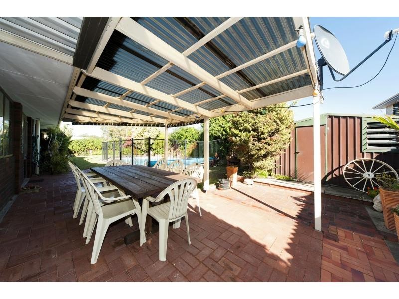 21 Cambridge Crescent, Cooloongup WA 6168