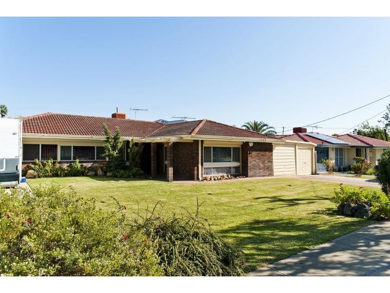 21 Cambridge Crescent, Cooloongup WA 6168