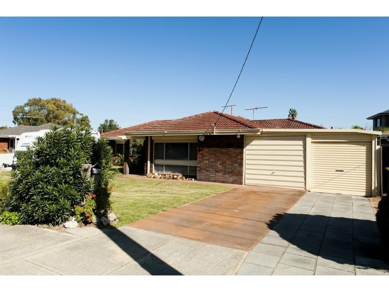21 Cambridge Crescent, Cooloongup WA 6168