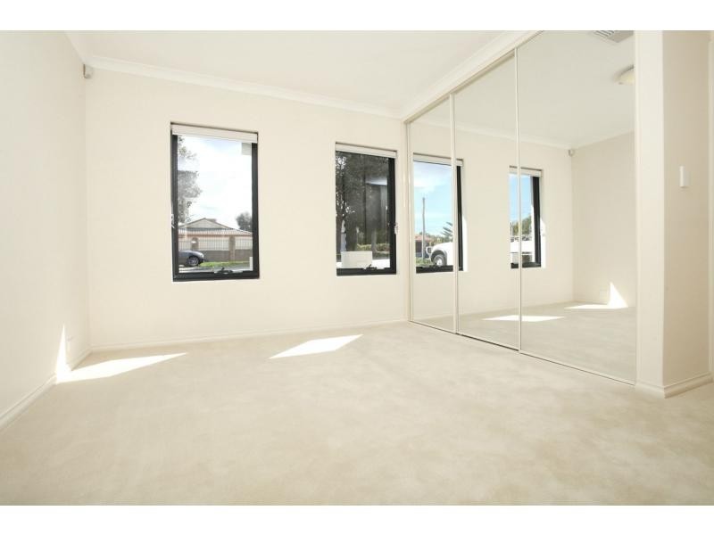 12 Tuckfield Way, Nollamara WA 6061