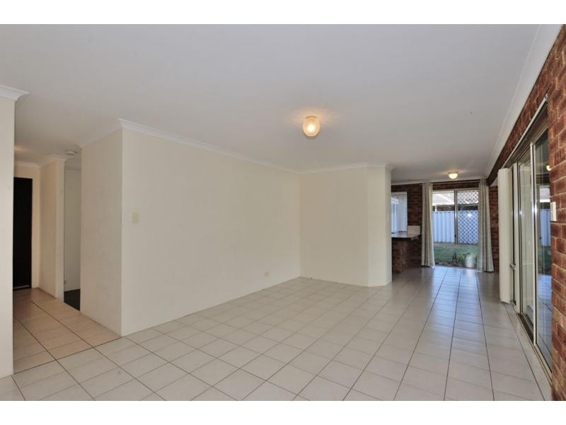 32 Monterey Crescent, Warnbro WA 6169