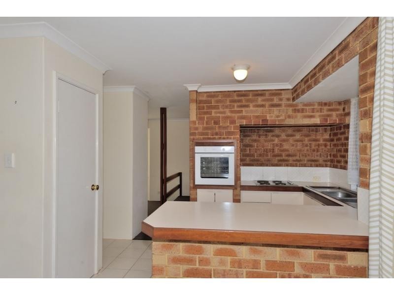 32 Monterey Crescent, Warnbro WA 6169