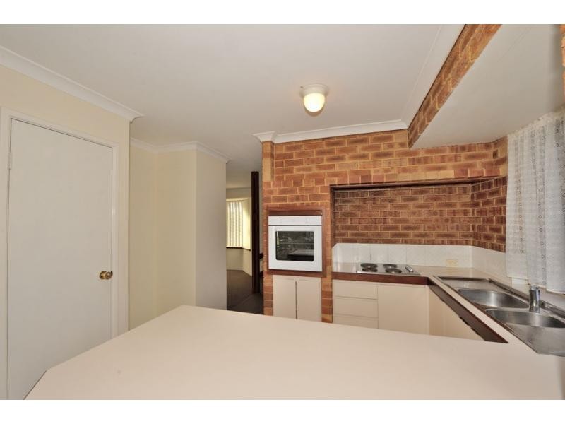 32 Monterey Crescent, Warnbro WA 6169