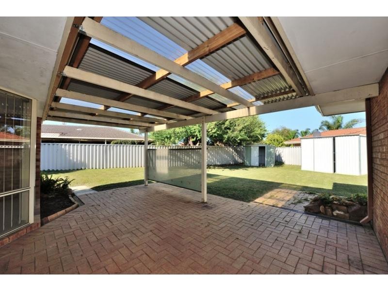 32 Monterey Crescent, Warnbro WA 6169