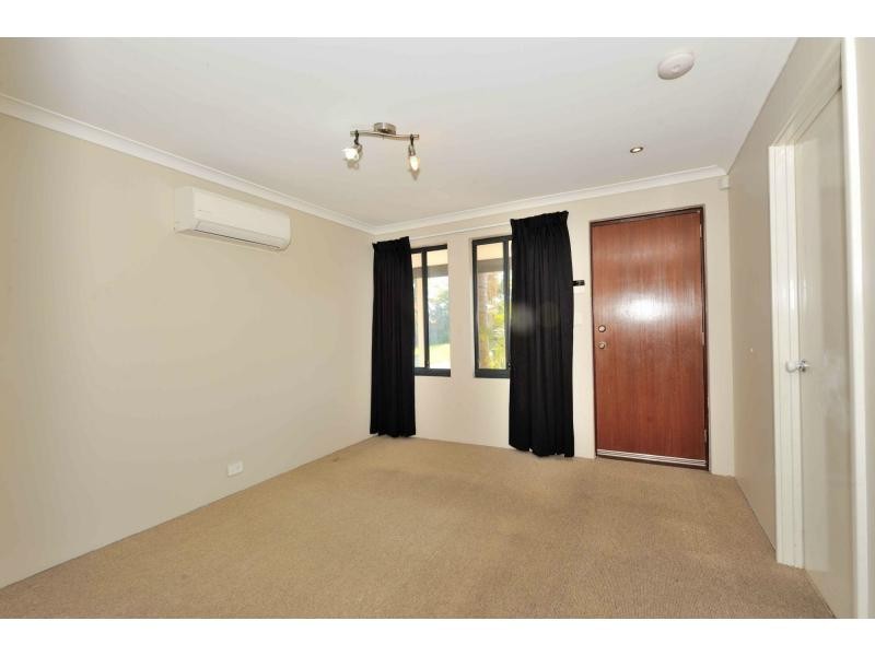 32 Jobson Loop, Brookdale WA 6112