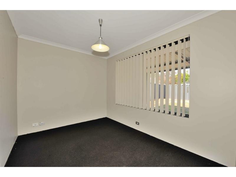 32 Jobson Loop, Brookdale WA 6112