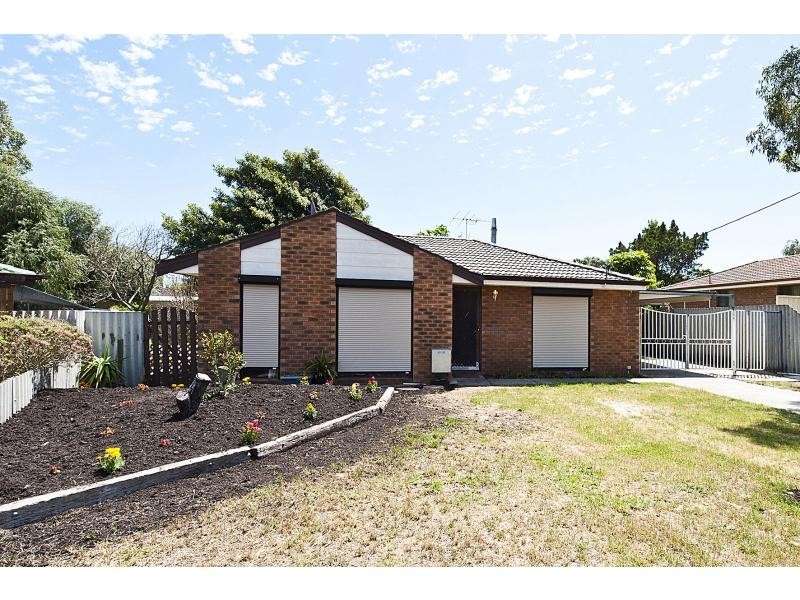 16 Yarle Court, Cooloongup WA 6168