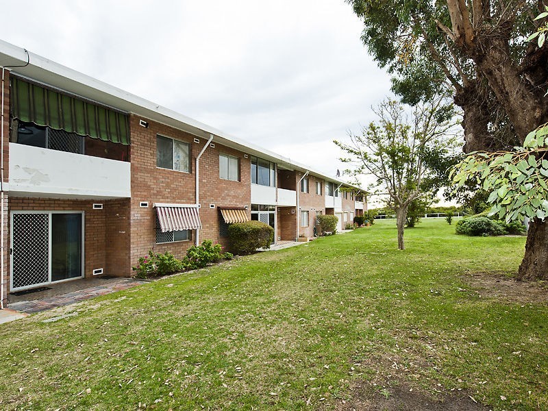 16/76 Kent Street, Rockingham WA 6168
