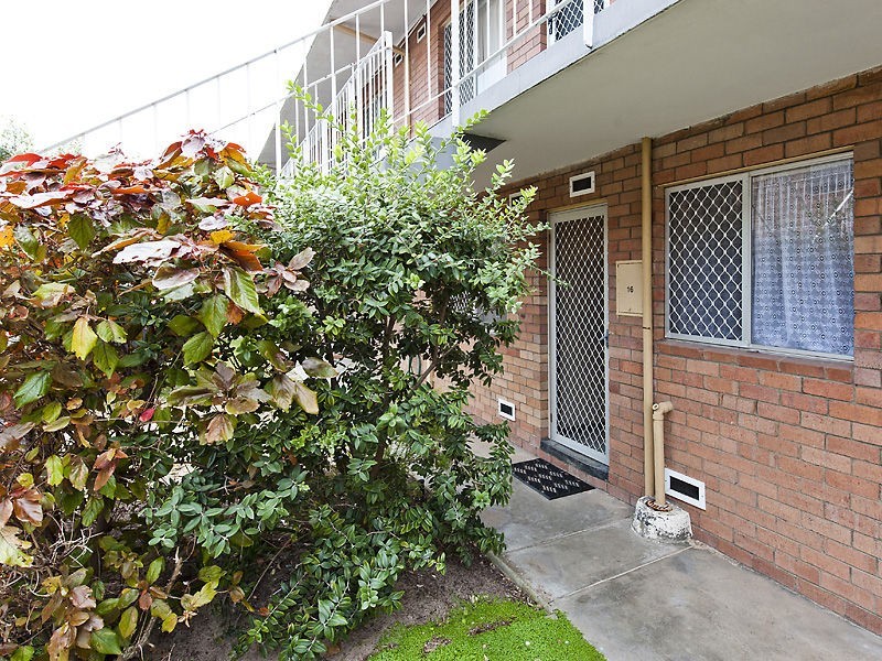 16/76 Kent Street, Rockingham WA 6168