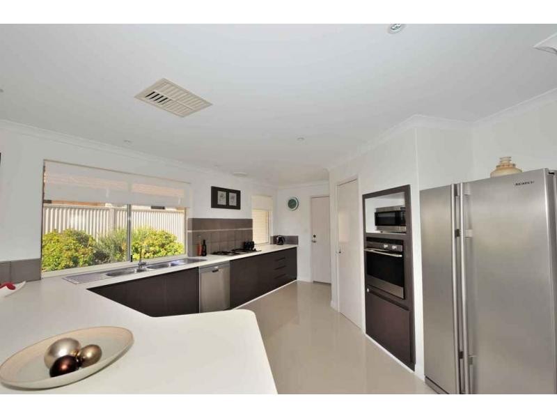 29 Windermere Way, Waikiki WA 6169