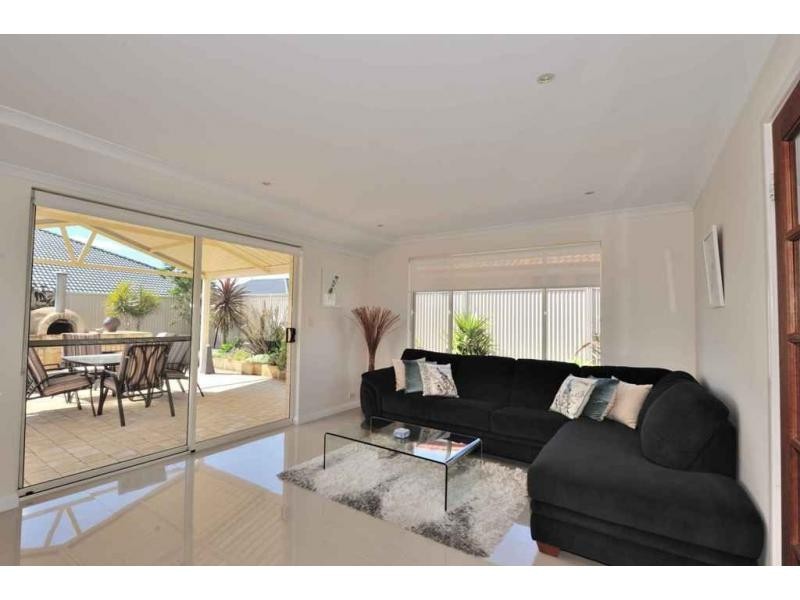 29 Windermere Way, Waikiki WA 6169