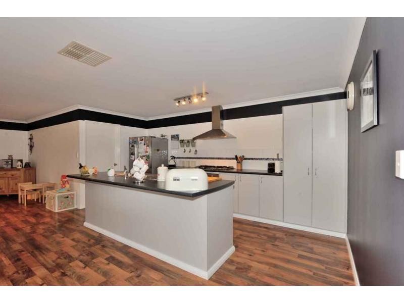 13 Explorers Crescent, Baldivis WA 6171