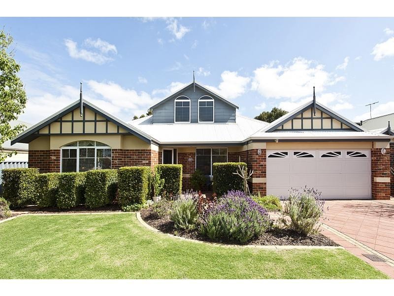 19 Foxton Boulevard, High Wycombe WA 6057