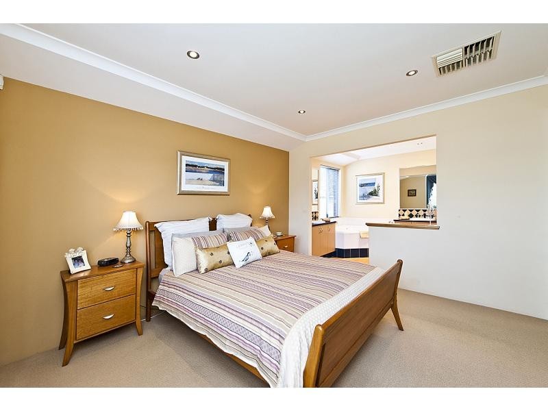 19 Foxton Boulevard, High Wycombe WA 6057