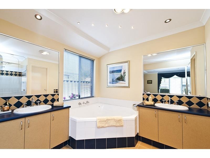 19 Foxton Boulevard, High Wycombe WA 6057