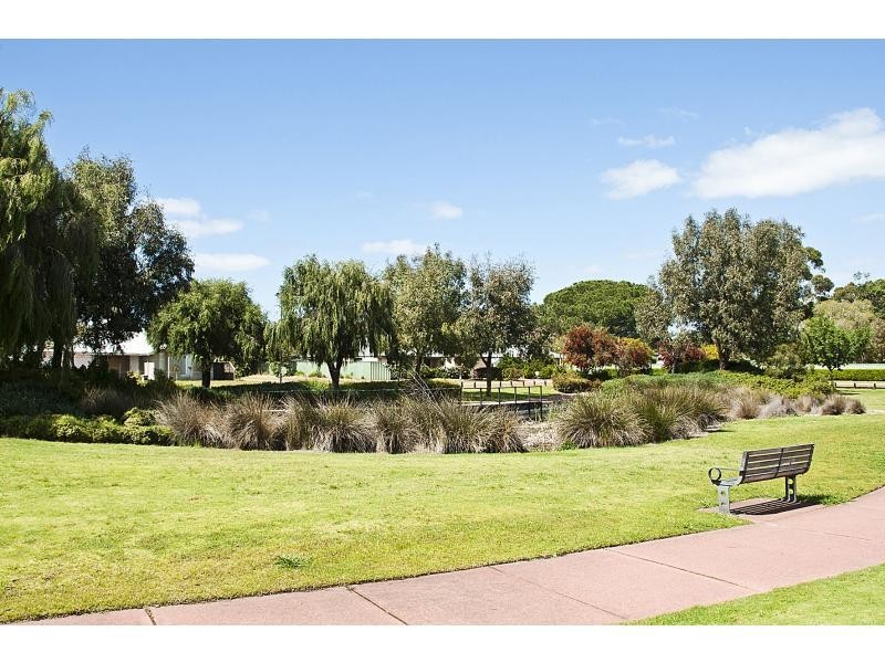 19 Foxton Boulevard, High Wycombe WA 6057