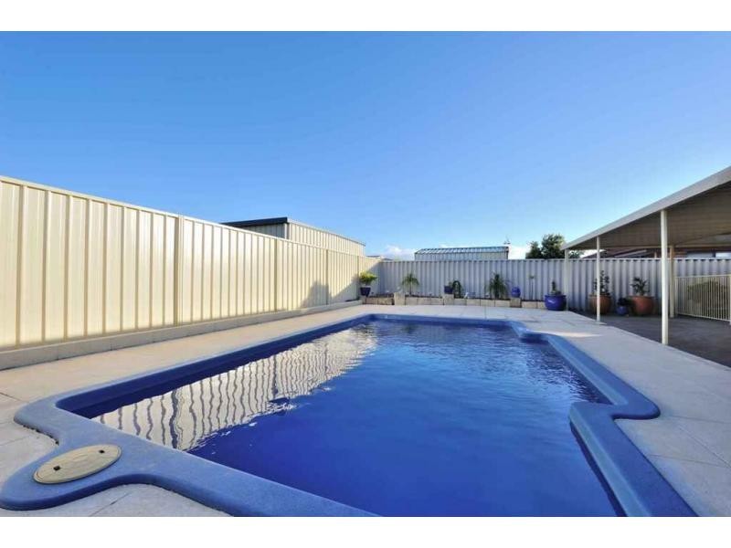 27 Belmez Turn, Port Kennedy WA 6172