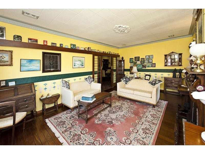 527 Safety Bay Road, Waikiki WA 6169