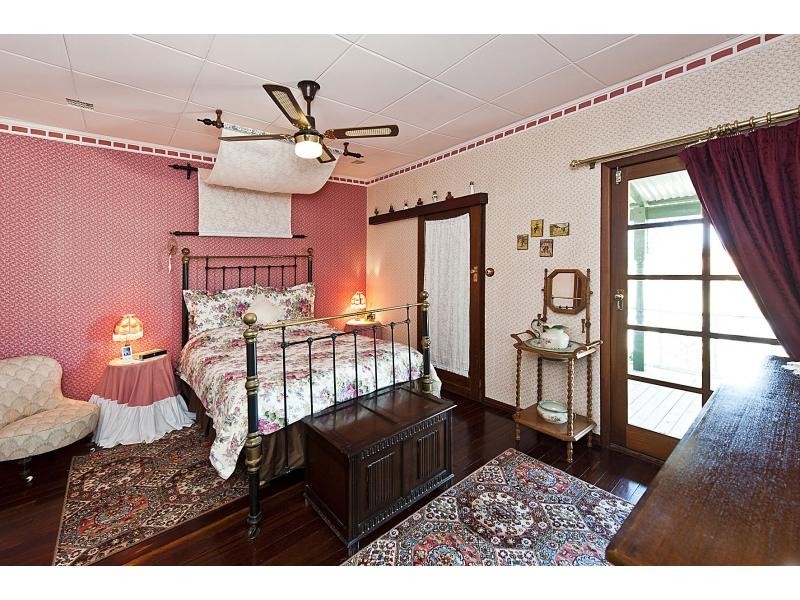 527 Safety Bay Road, Waikiki WA 6169