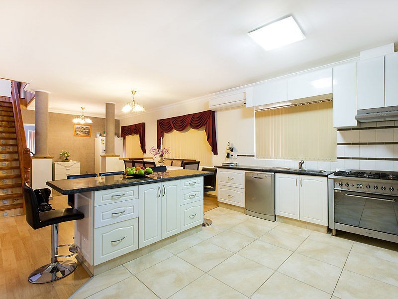 46 Warrida Way, Maddington WA 6109