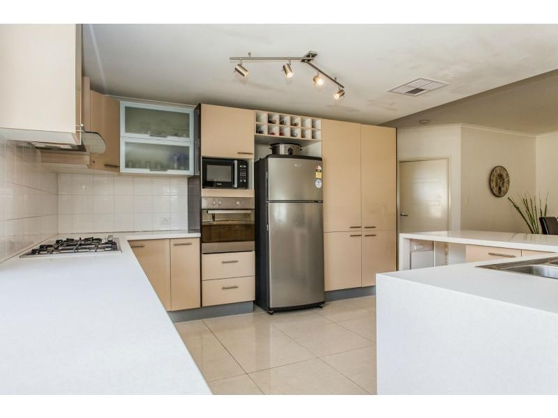 33 Caterpillar Road, Success WA 6164