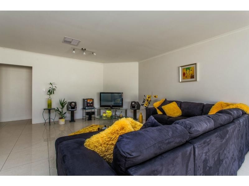 33 Caterpillar Road, Success WA 6164