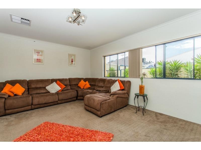 33 Caterpillar Road, Success WA 6164