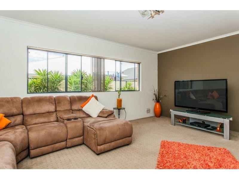 33 Caterpillar Road, Success WA 6164