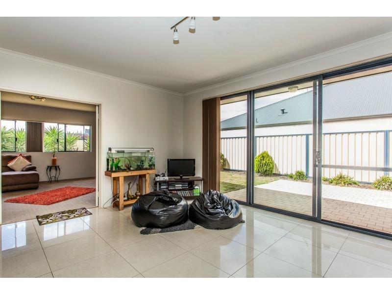 33 Caterpillar Road, Success WA 6164