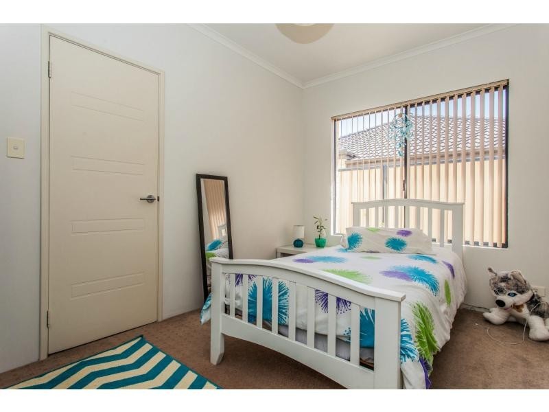 33 Caterpillar Road, Success WA 6164