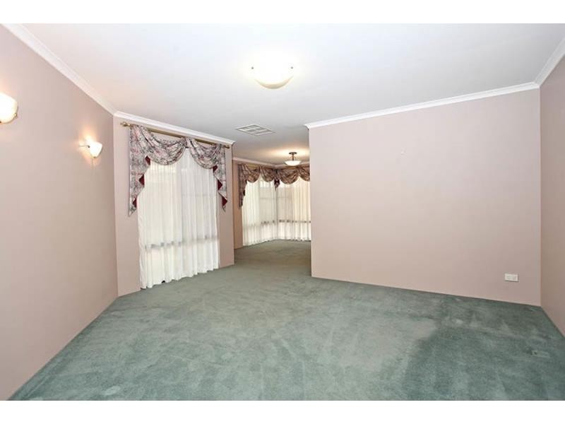 20 Jubaea Court, Canning Vale WA 6155