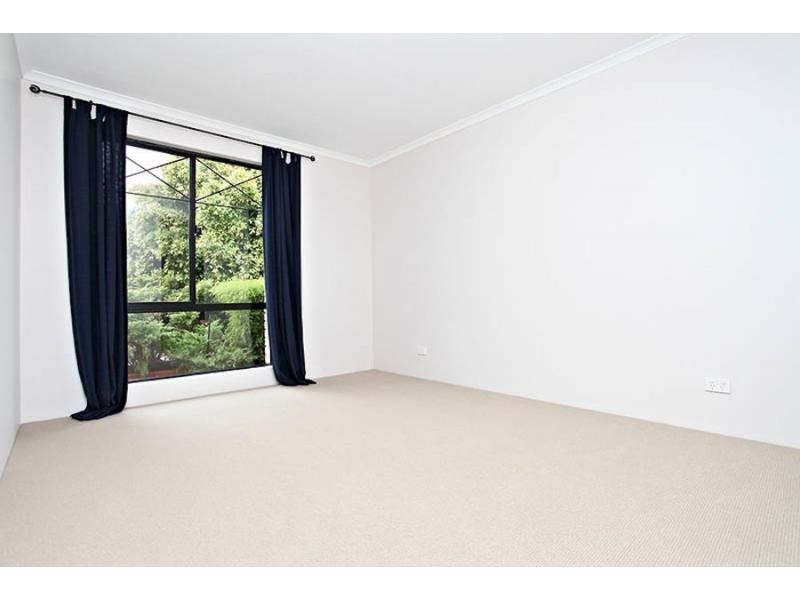 20 Jubaea Court, Canning Vale WA 6155