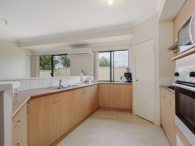 2 Belmont Close, Port Kennedy WA 6172