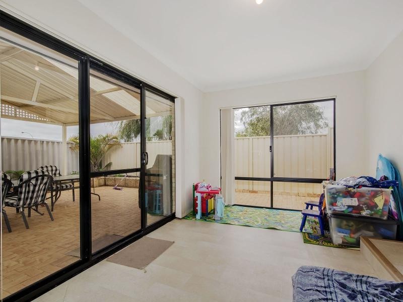 2 Belmont Close, Port Kennedy WA 6172