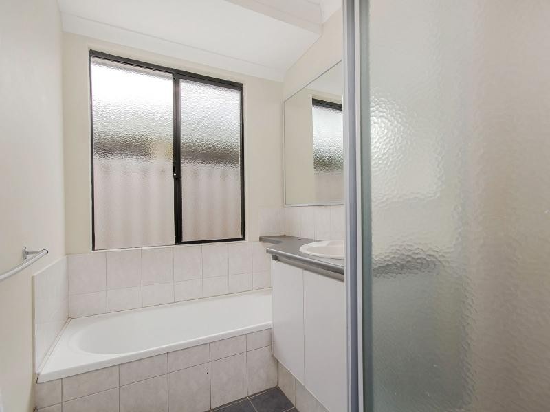 2 Belmont Close, Port Kennedy WA 6172