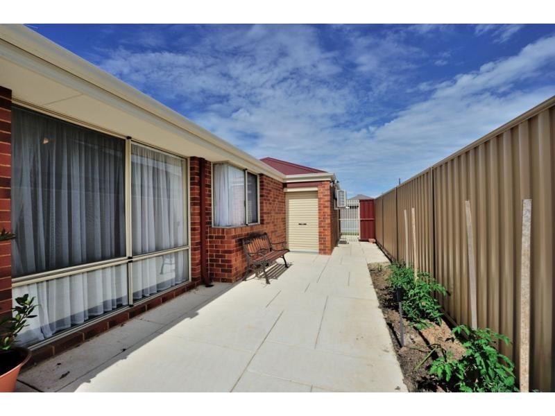 4 Wardang Way, Byford WA 6122