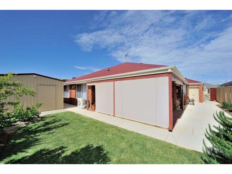 4 Wardang Way, Byford WA 6122