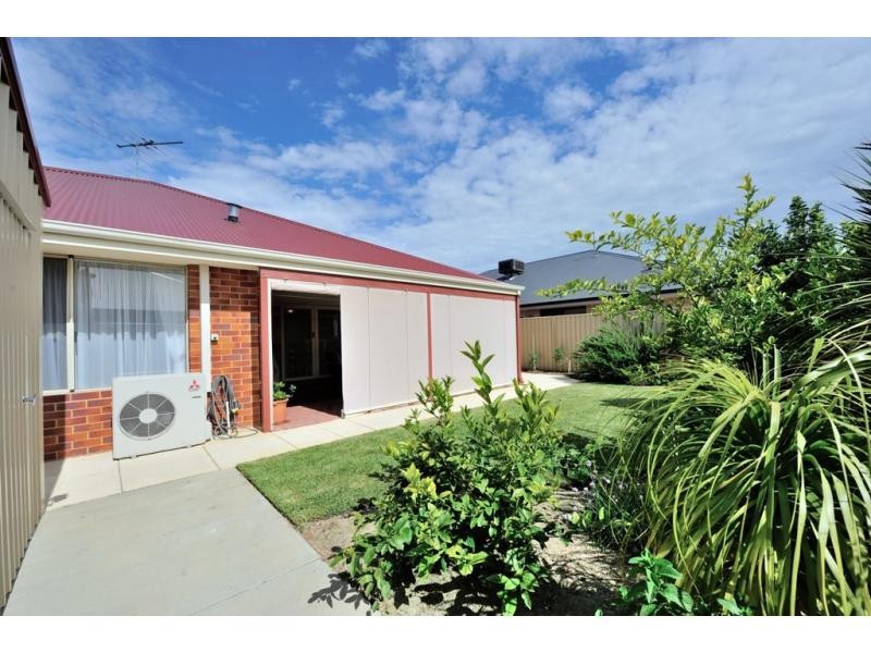 4 Wardang Way, Byford WA 6122