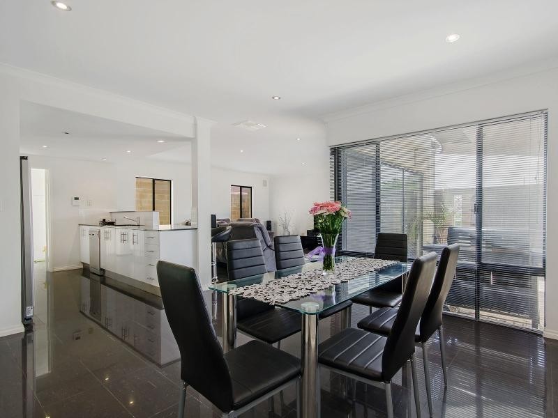 8/15 Benjamin Way, Rockingham WA 6168