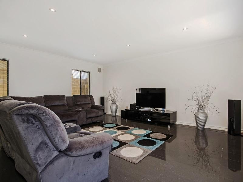 8/15 Benjamin Way, Rockingham WA 6168