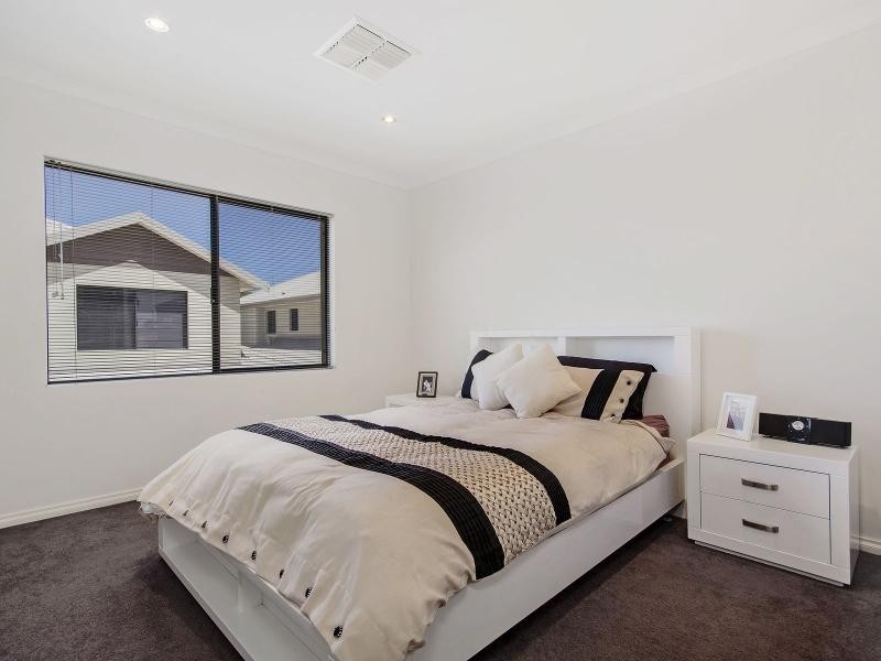 8/15 Benjamin Way, Rockingham WA 6168