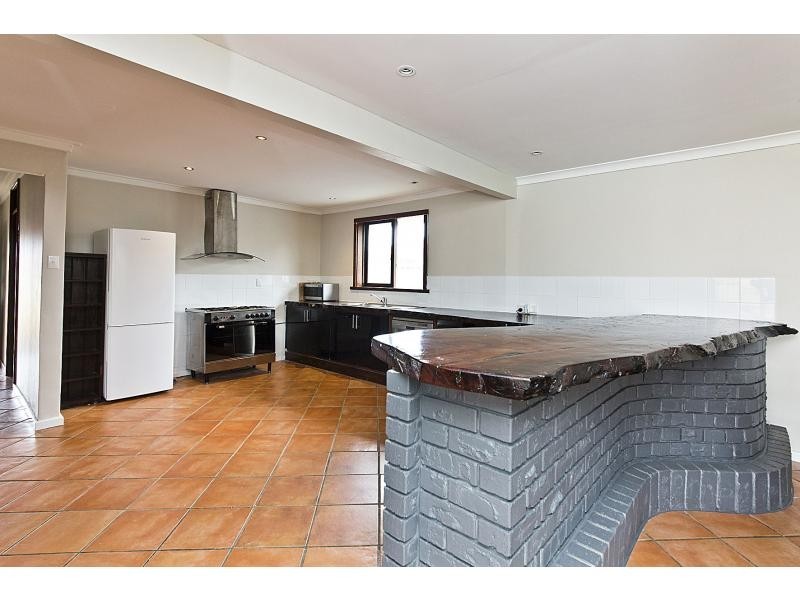 12 Biscayne Street, Safety Bay WA 6169