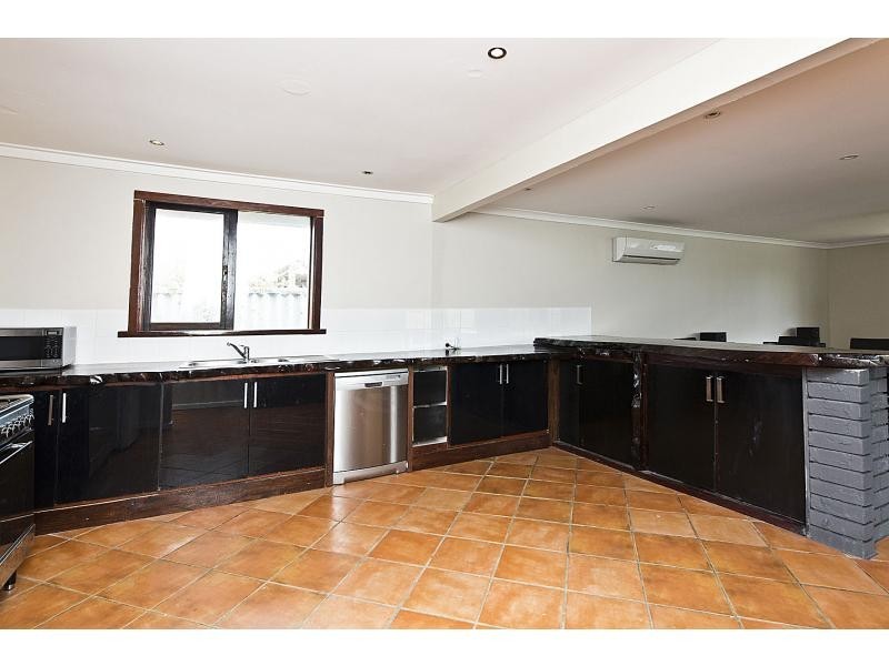 12 Biscayne Street, Safety Bay WA 6169