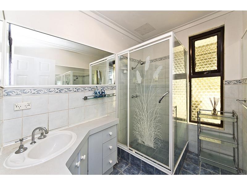 12 Biscayne Street, Safety Bay WA 6169