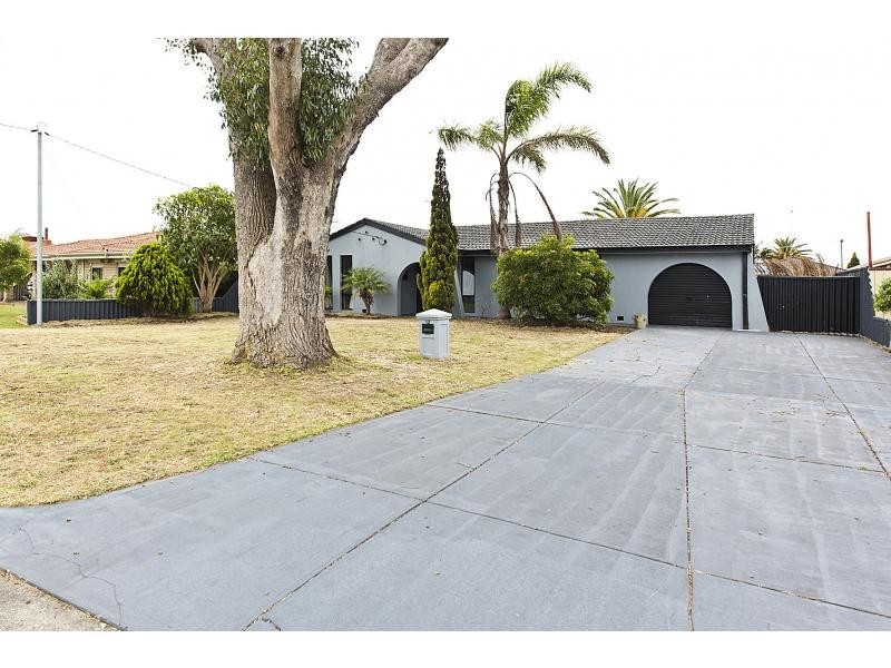 12 Biscayne Street, Safety Bay WA 6169