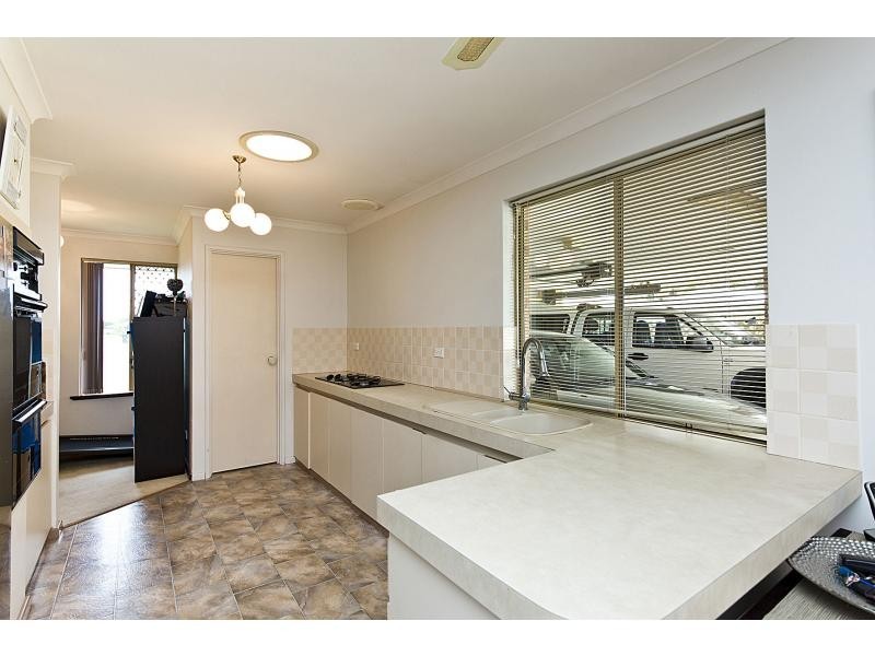 11 Tana Court, Waikiki WA 6169