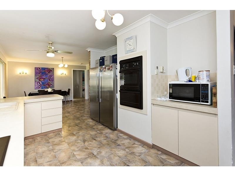 11 Tana Court, Waikiki WA 6169